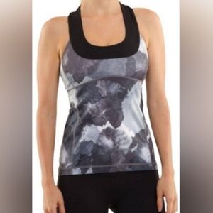 ⭐️LULULEMON TANK